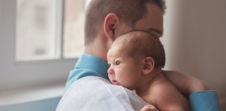 Cómo conseguir el eructo en bebés