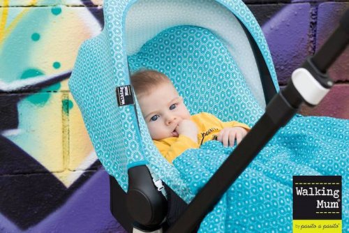 Walking Mum, fundas y bolsos muy coloridos para sillas de paseo