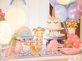 Fiesta temática de unicornios para celebrar un cumpleaños infantil